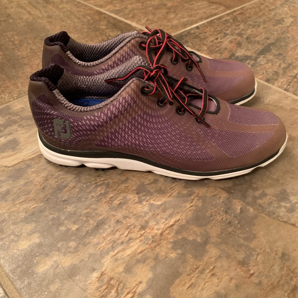 Footjoy women’s golf shoes